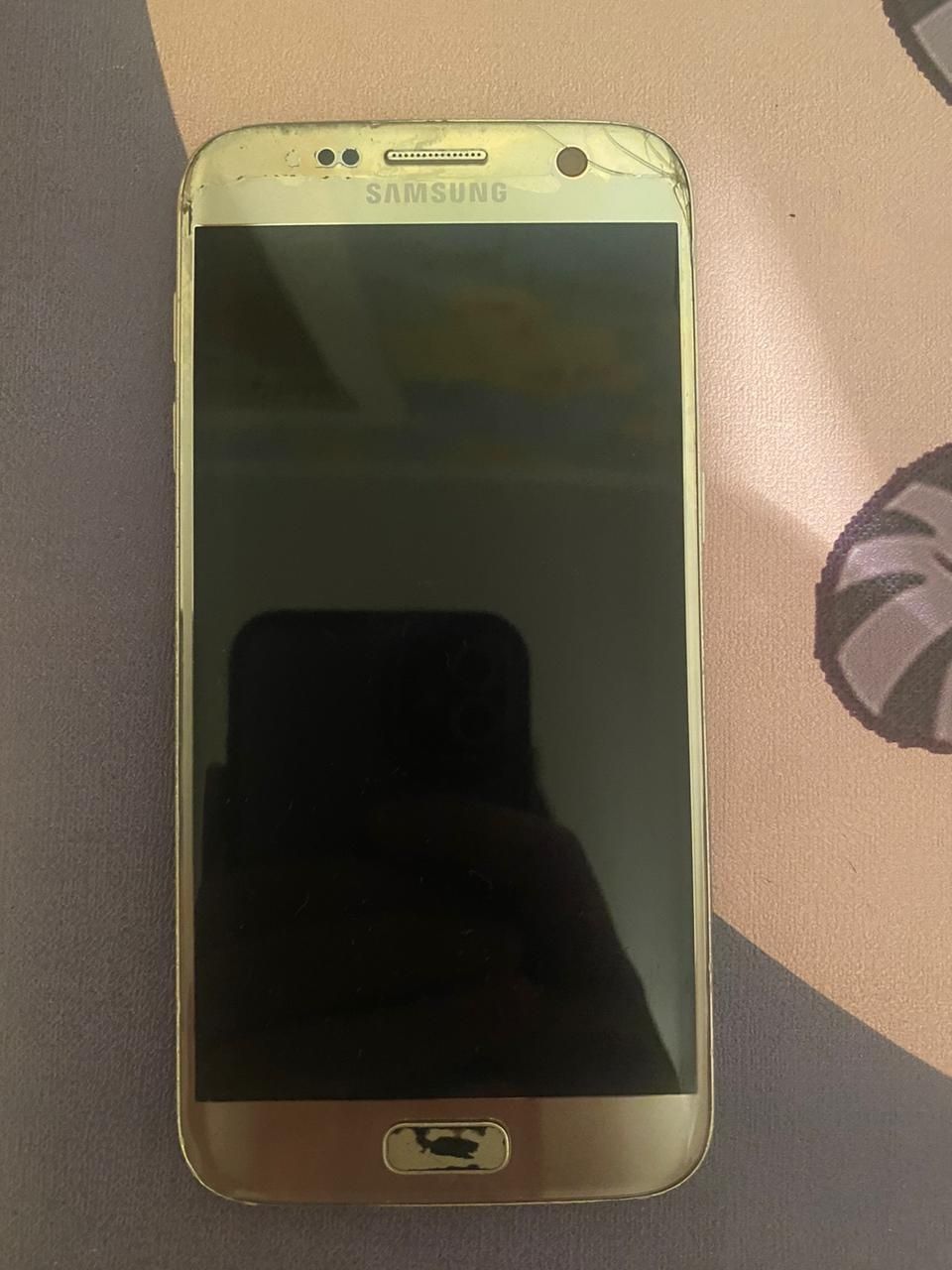 Продам телефон Samsung S7
