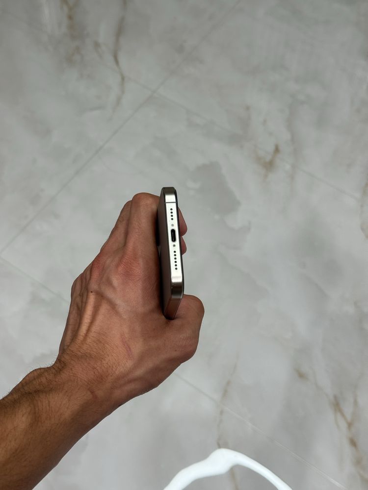 iPhone 15 Pro Max 256/88% natural titanium karobka dokument