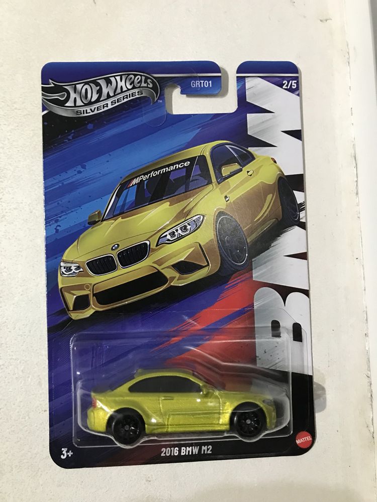 Bmw m2 бмв м2 1/64 hot wheels количка