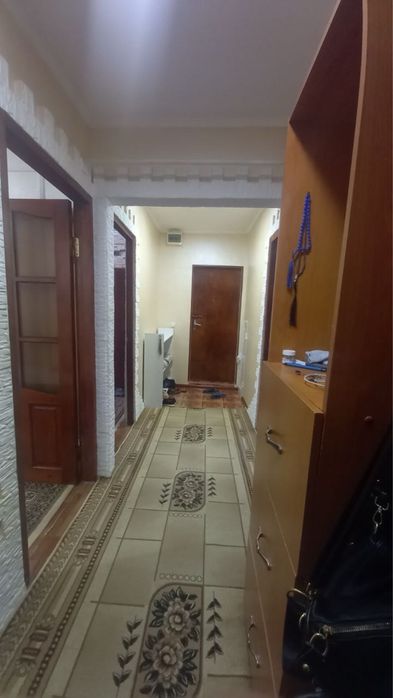 3 хонали сотилади 1 этаж 4этажли  панел дом