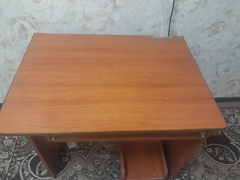 ,стол компьютерный