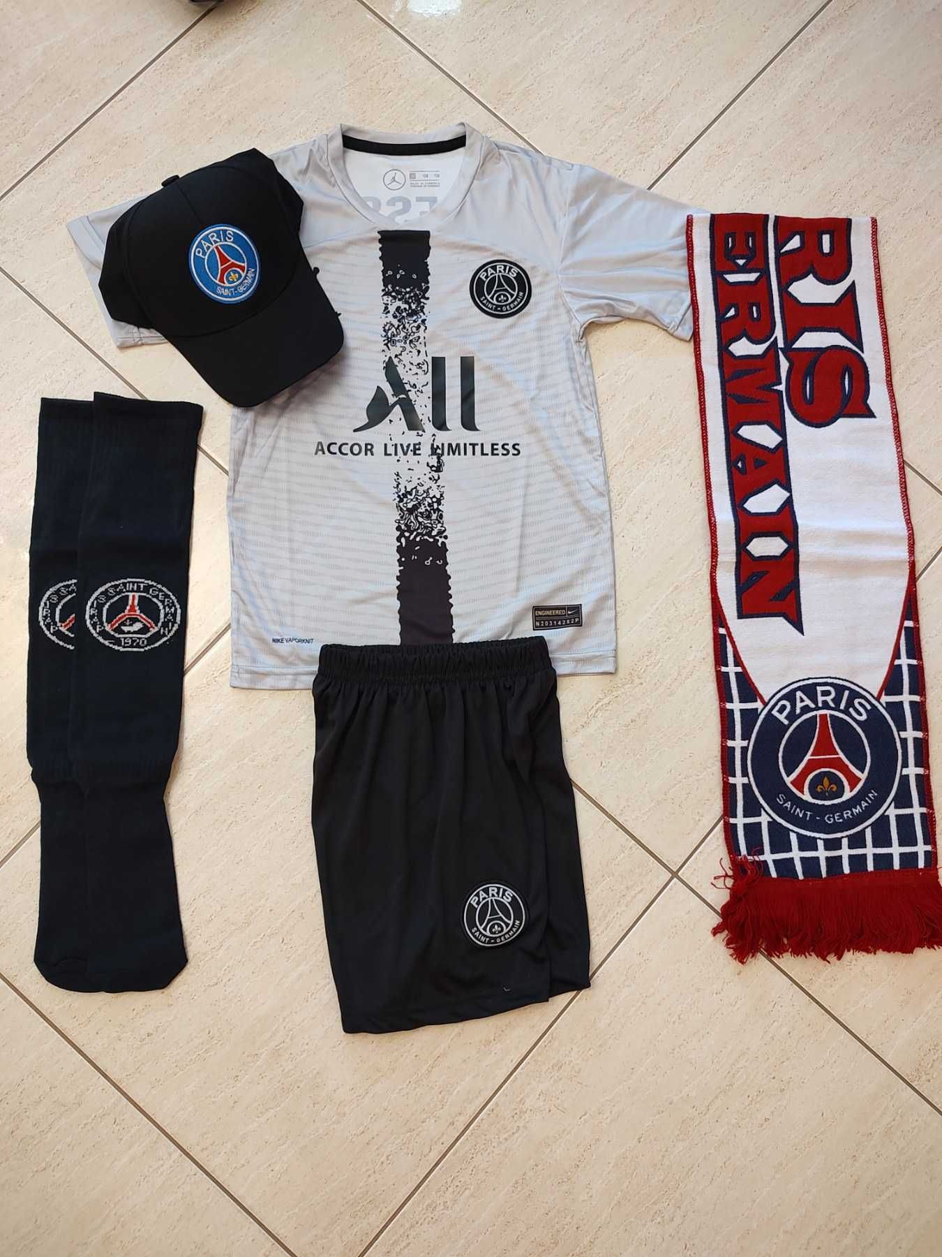 Екип + Калци Мбапе 2023г Ново Комплект Футбол ПСЖ Mbappe Ново