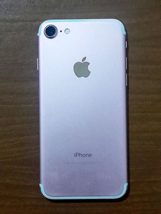 Iphone 7 srochna sotiladi