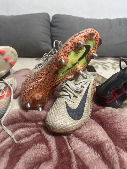 Ghete de fotbal elite si academy marimea 44 si 43