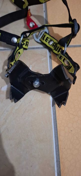 Semi-Coltari/gherute/crampoane Salewa pt zapada/gheata cu husa inclusa