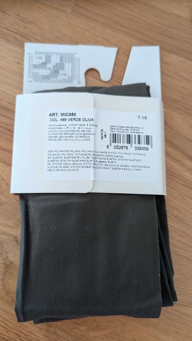 Dres color Calzedonia