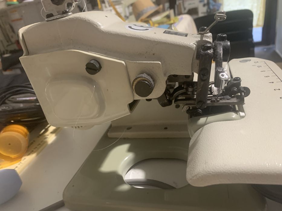 Stafir- masina cusatura ascunsa ptr tiv invizibil