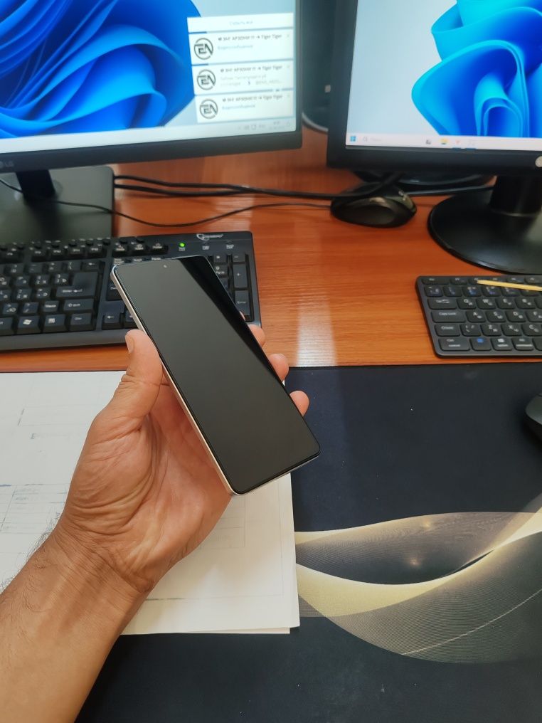 Redmi note 12pro plus 5G 12/256gb(2024)iwlawi zur aybi yuq tozza tel