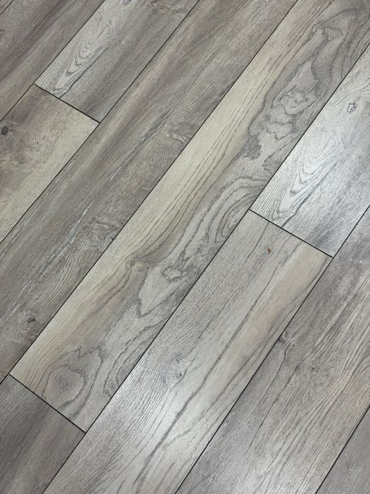 Продается Ламинат б/у в хорошем состоянии