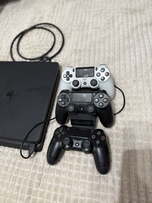 Playstation 4 impecabil