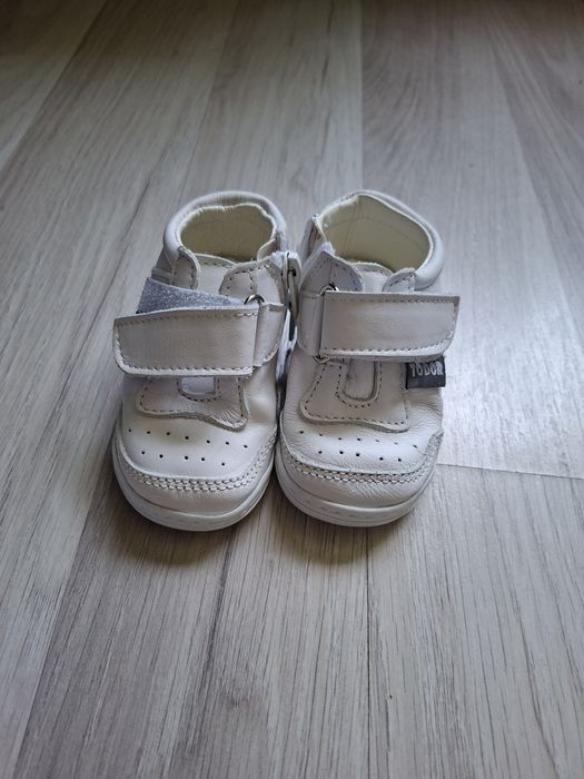 Бебешки буйки TODOR - естествена кожа.