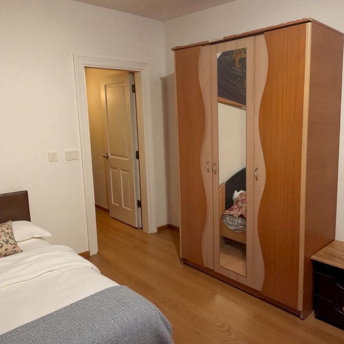 Vând mobilier și electrocasnice - București