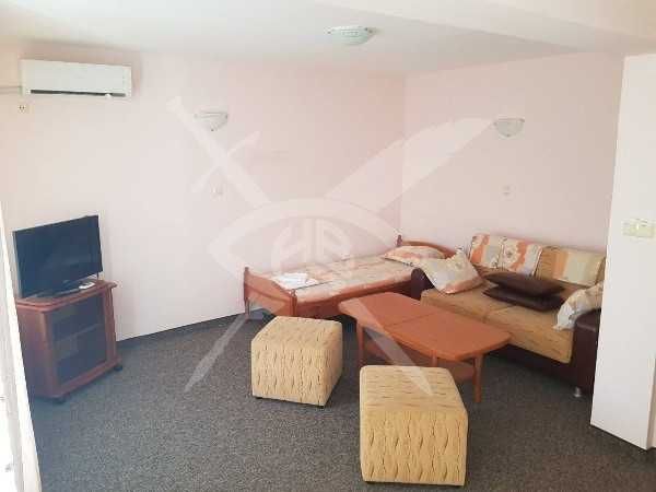 Продава се Къща в Поморие - 640 кв.м за 510 €/кв.м - Снимка #1