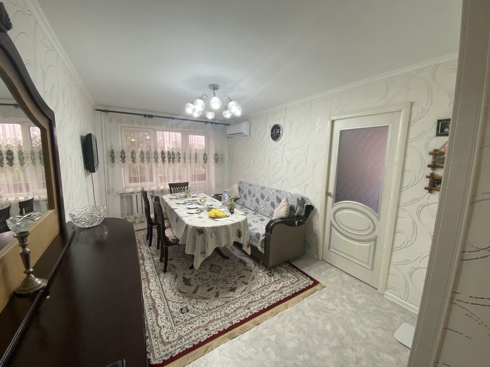 Продам квартиру 3х комнатную азаттык 42а