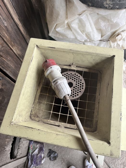 Vand masina peleți sau schimb cu utilaje agricole