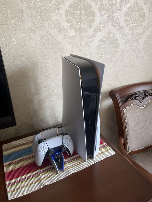 Play station 5 с 9-ю играми