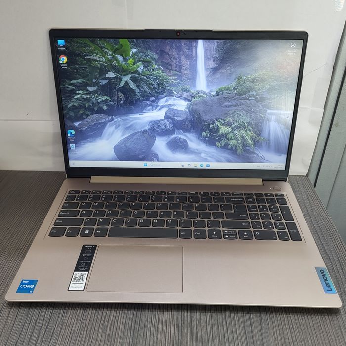 Lenovo i3 Gen. 11 SSD 256gb