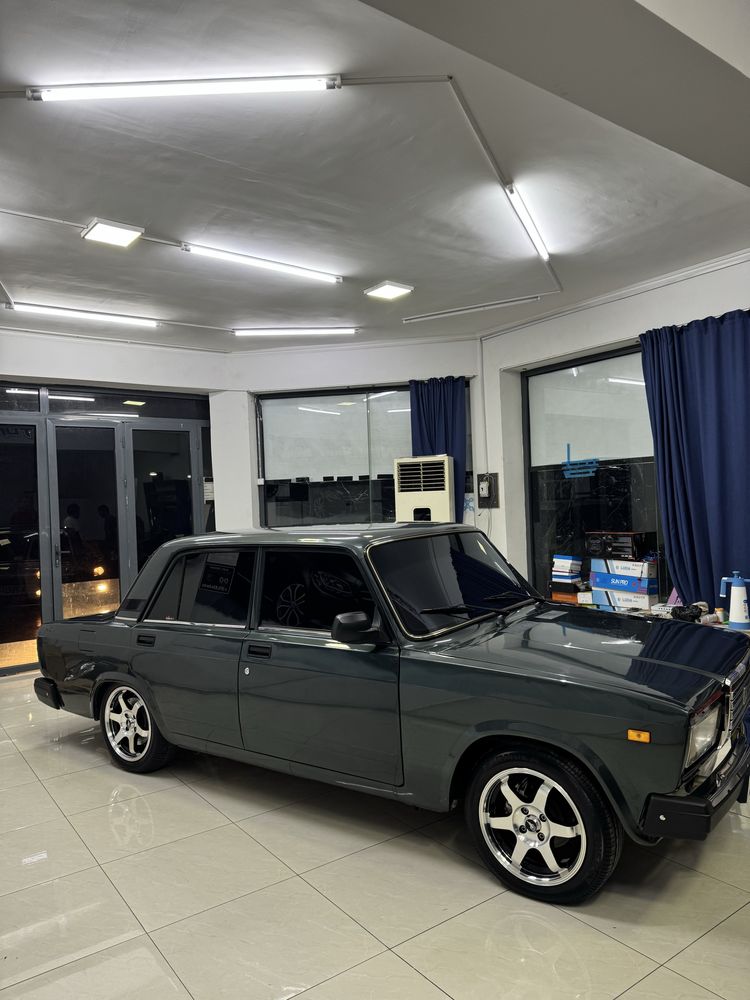 Lada 2107.  Yili 2010.  Holati ideal