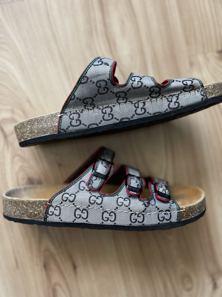 GUCCI / мъжки чехли 42,5