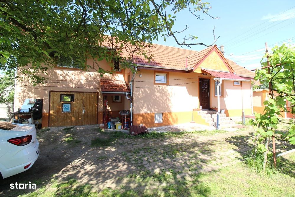 Vând casă P+Pod în Hunedoara, zona Peștișul Mare, teren 582mp, fs 20m