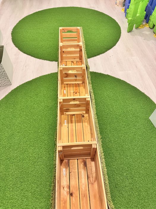 Пейка от щайги и килим