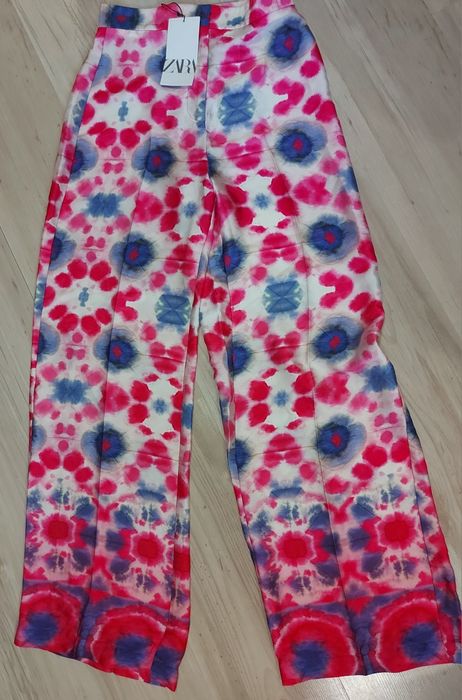 Дамски панталон Зара размер ХS