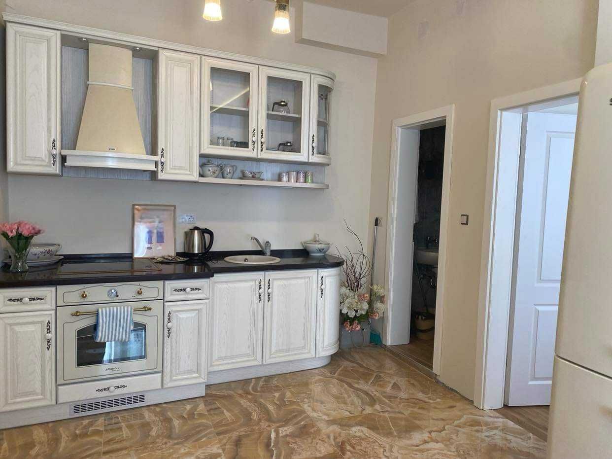 Дава се под наем Двустаен апартамент в София, Център - 55 кв.м за 841.5 € - Снимка #1