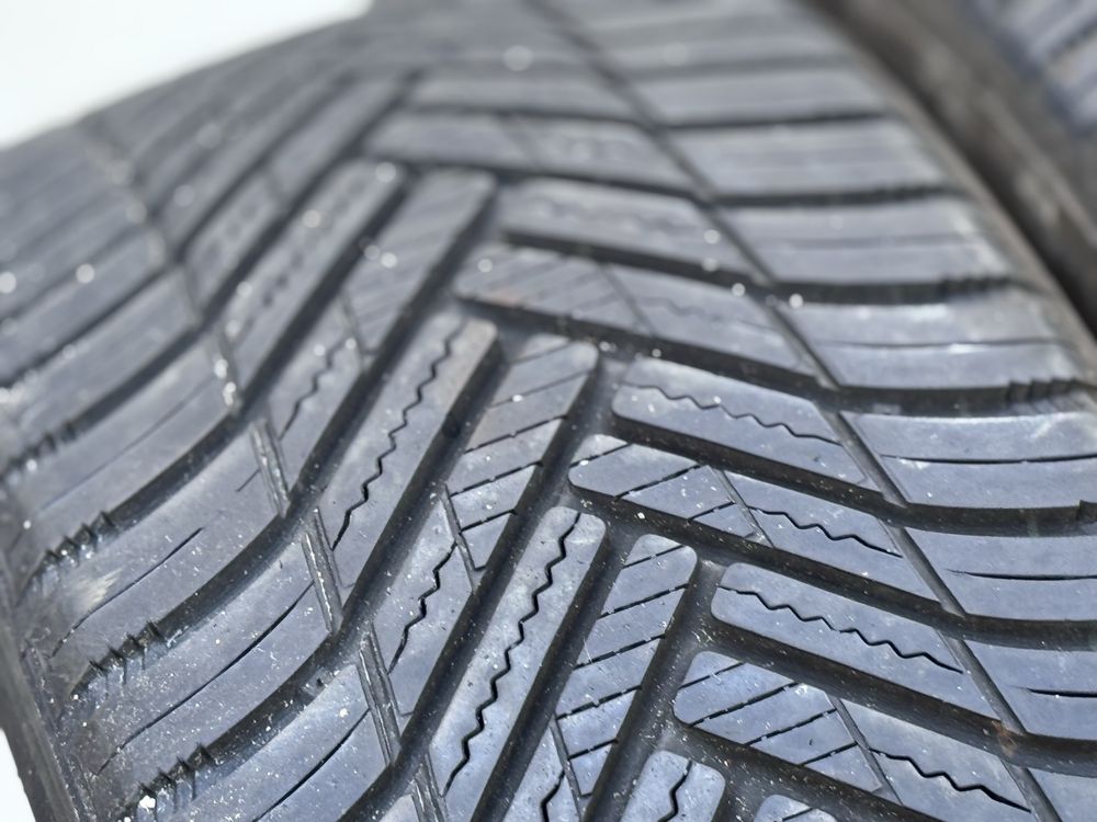 215/45/R17 Hankook Kinerbgy 4S 4бр всесезони dot2820