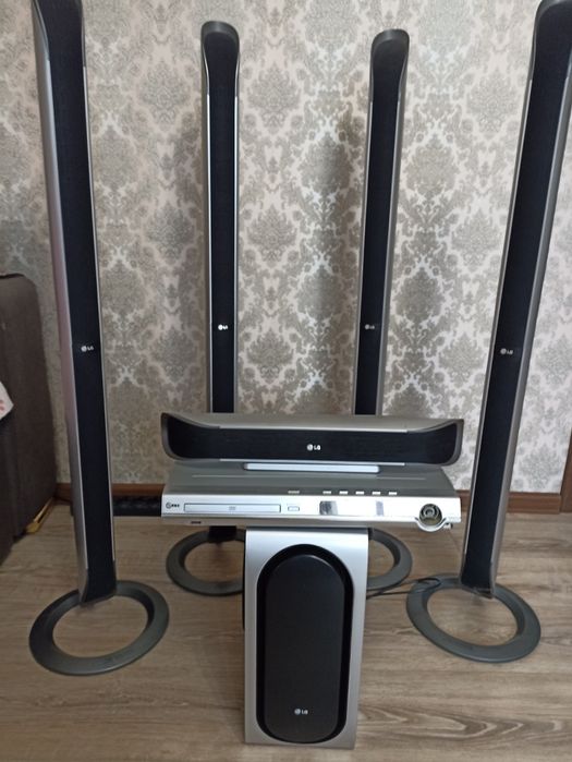 Мощный домашний кинотеатр Lg модель ХН-Т550Х.