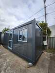 Vand container gri antracit 6x2,4 o usa un geam 2.799€