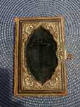 De vanzare biblie  veche de argint