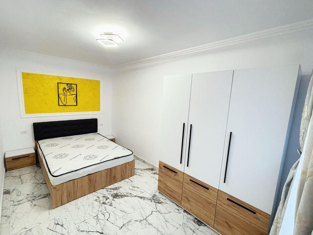Vand apartament 3 camere