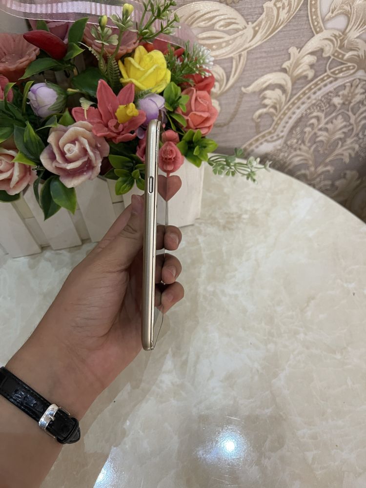 Huawey zor telefon sastiyana yahshi ideal