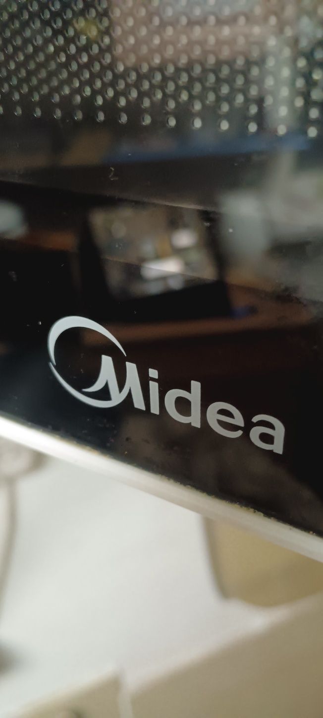 Микроволновка Midea