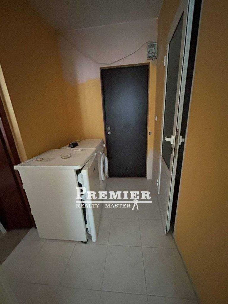 Продава се Тристаен апартамент в к.к. Слънчев бряг - 65 кв.м за 770 €/кв.м - Снимка #3