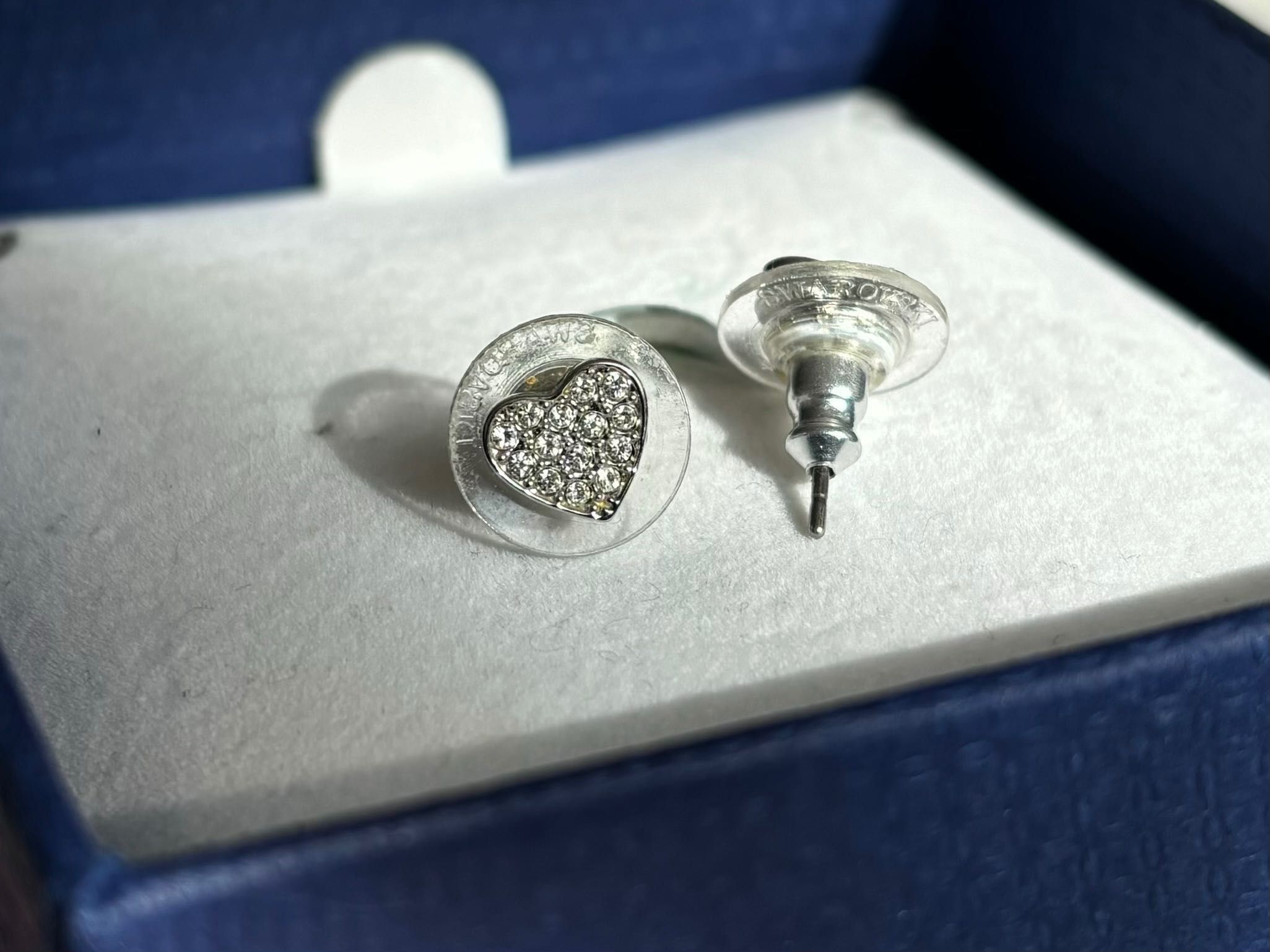 Оригинален комплект бижута, обеци и колие Swarovski