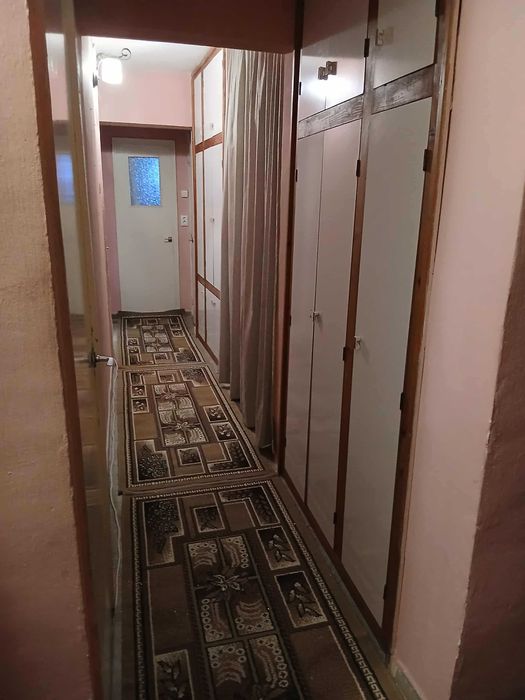 De vanzare apartament cu 3 camere