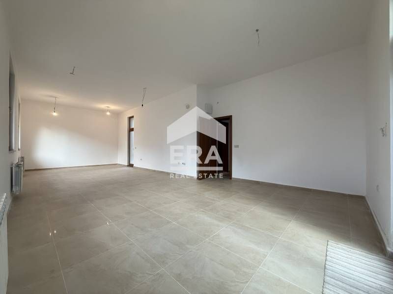 Многофамилна жилищна сграда с панорамни гледки в кв. Симеоново