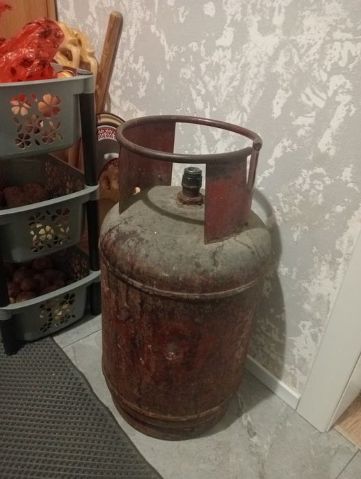 Газовый баллон в хорошем состоянии