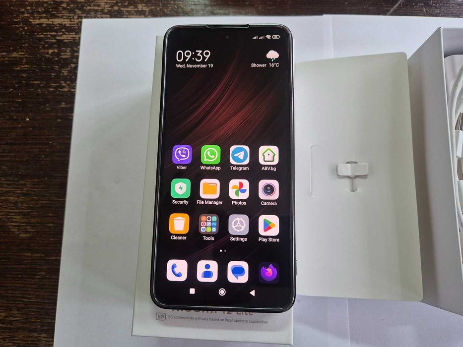 Продавам Xiaomi 12 Lite 5G