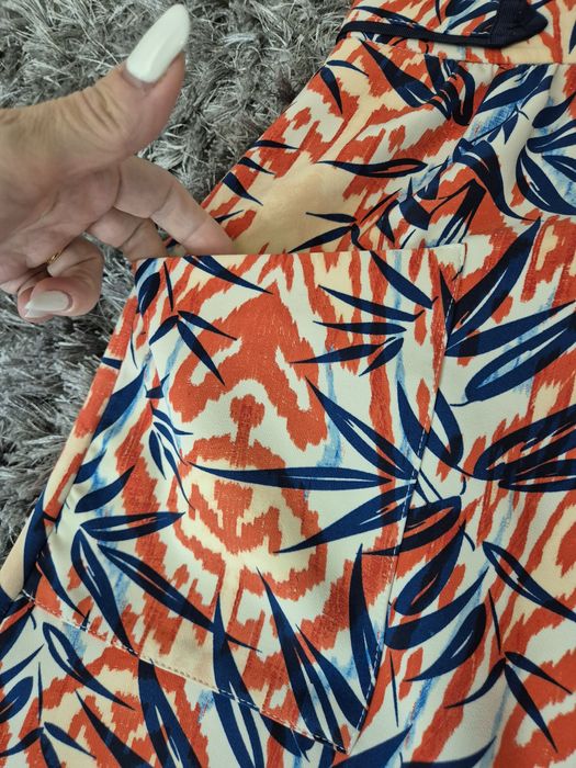 Fusta Zara, mărimea Xs , dar merge și la S chiar M mai mic