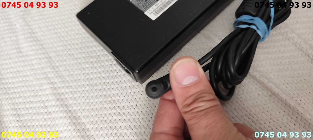 alimentator incarcator DELTA asus toshiba MSI 19.5V 7.7A mufa 5.5x2.5