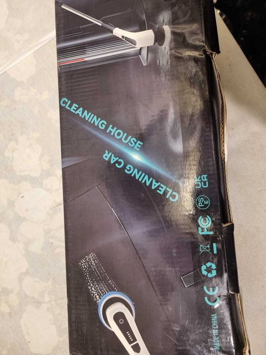 Aparat 7 in 1 de curatat geamuri