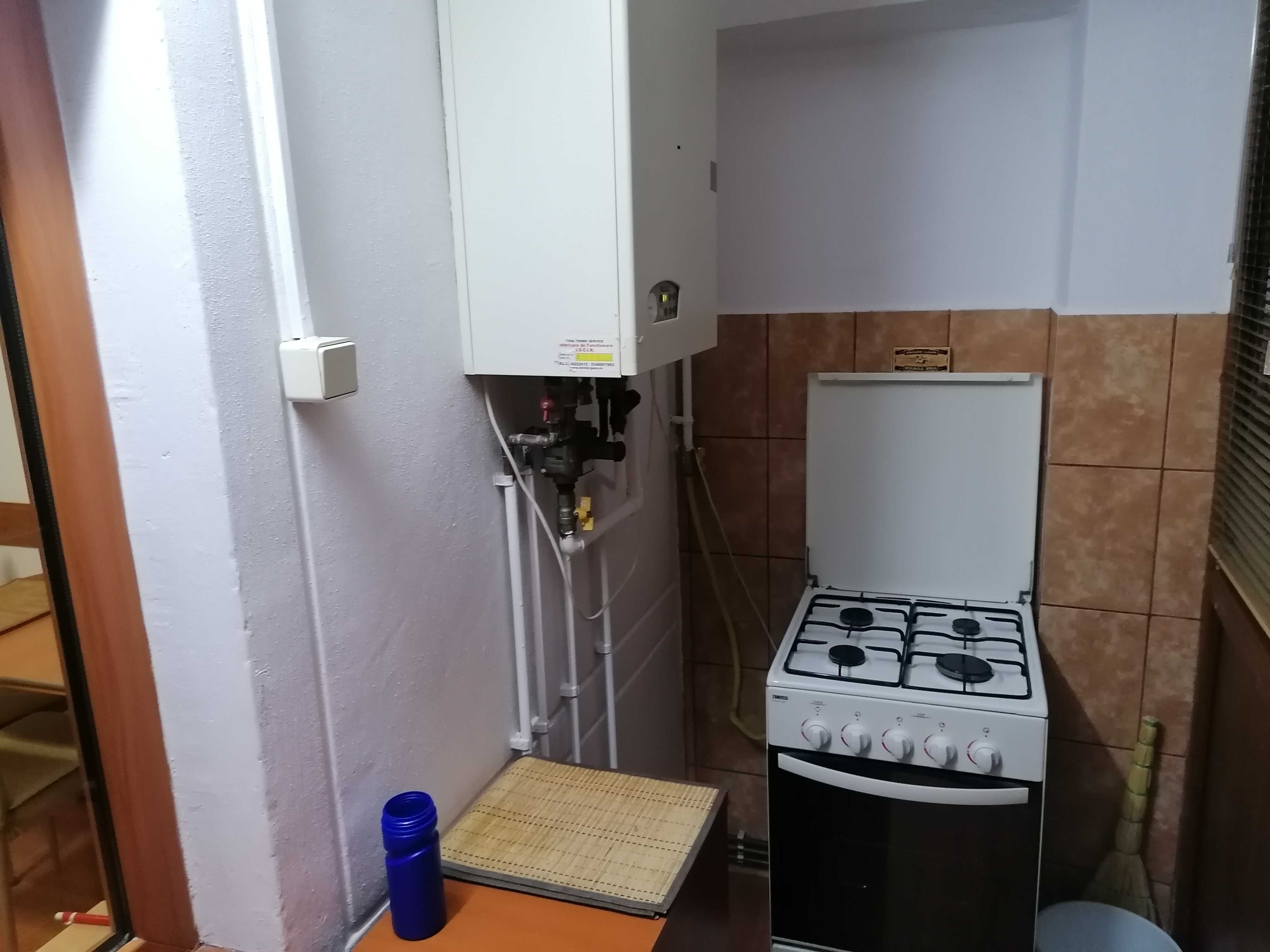 Apartament 2 camere de inchiriat, zona Banat