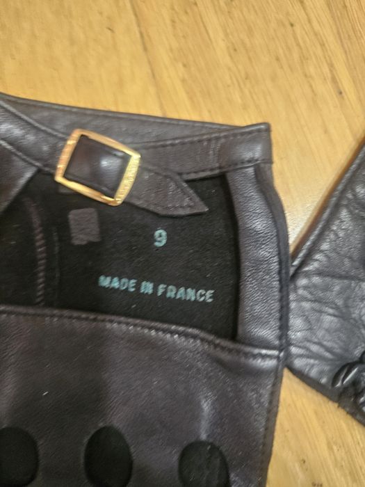 Manusi condus barbatesti