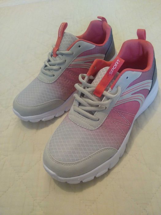 Adidași Sport superbi    dame mărimea 38