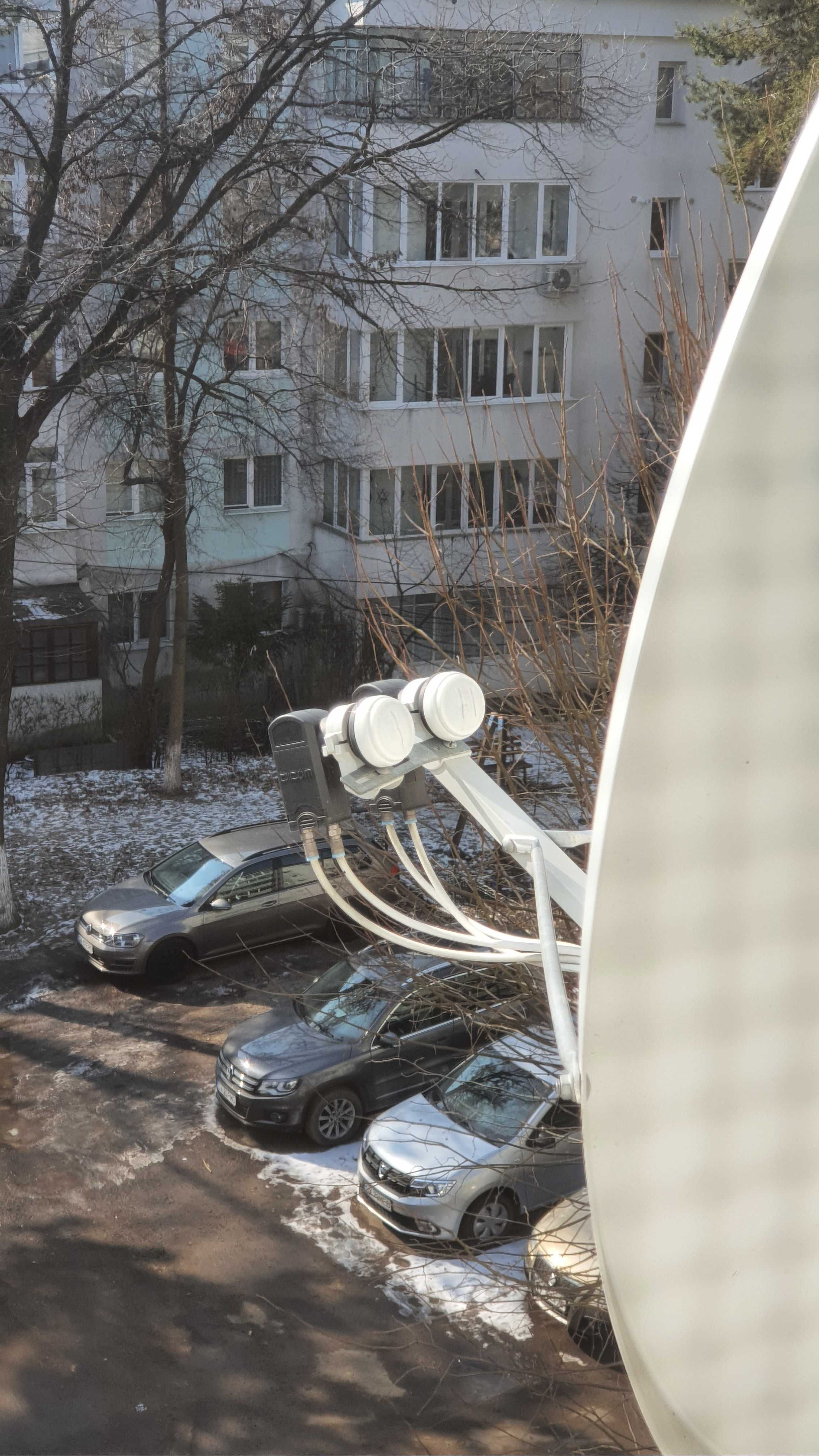 Sistem de recepție prin Satelit (antena + 2 LNB-uri)
