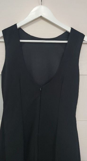 Rochie elegantă neagră