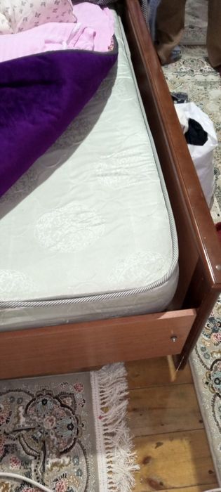 Продаю Кровать очень хорошая