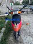Vând scuter aprilia 7000 km